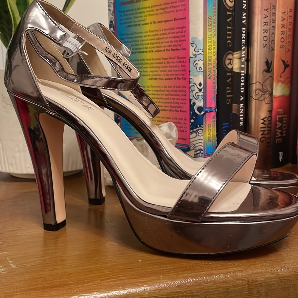Guess Platinum Colored Stiletto Size 10